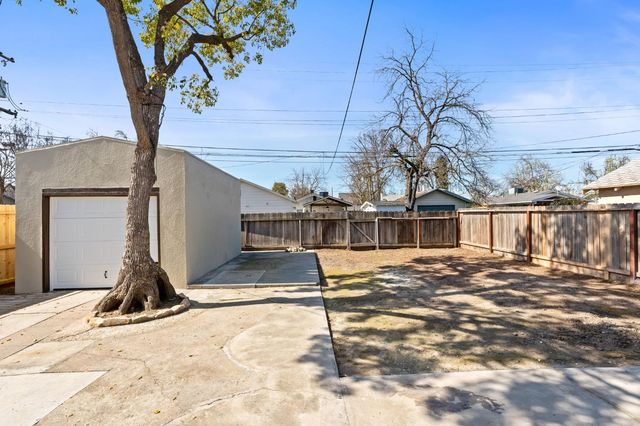 1457 N Poplar Avenue, Fresno, CA 93728