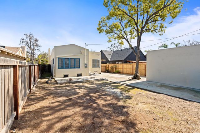 1457 N Poplar Avenue, Fresno, CA 93728