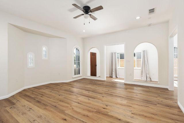 1457 N Poplar Avenue, Fresno, CA 93728