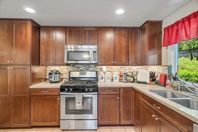 951 Beverly, Vista, CA 92084