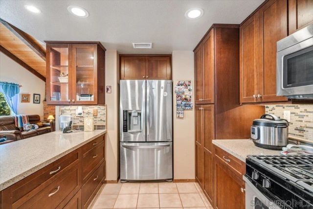 951 Beverly, Vista, CA 92084