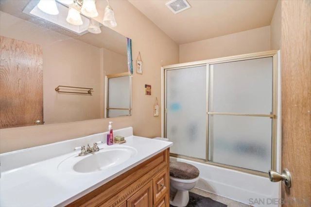 951 Beverly, Vista, CA 92084