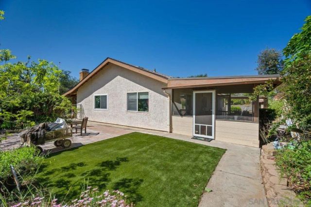 951 Beverly, Vista, CA 92084