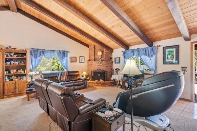 951 Beverly, Vista, CA 92084