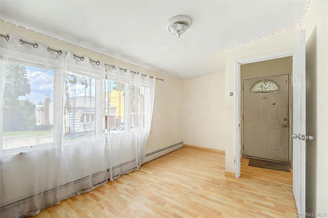 6628 52nd Drive, Maspeth, NY 11378