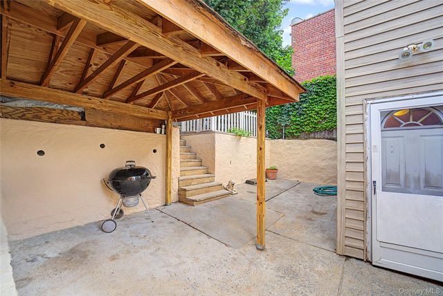 6628 52nd Drive, Maspeth, NY 11378