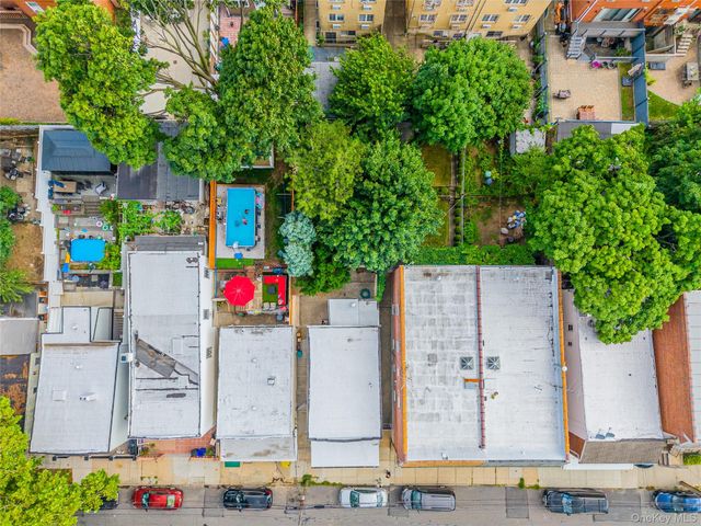 6628 52nd Drive, Maspeth, NY 11378