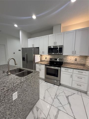 310 GRAPE AVENUE, St Cloud, FL 34769