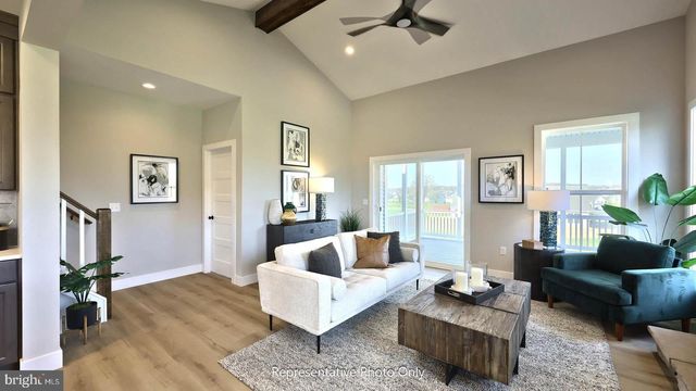 43 CANTERBURY LN, Annville, PA 17003