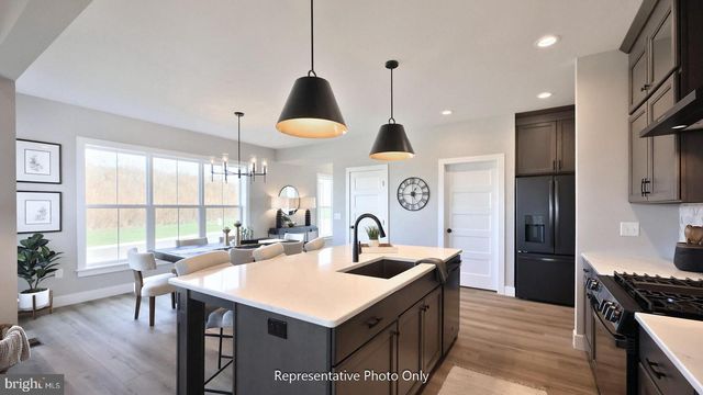 43 CANTERBURY LN, Annville, PA 17003