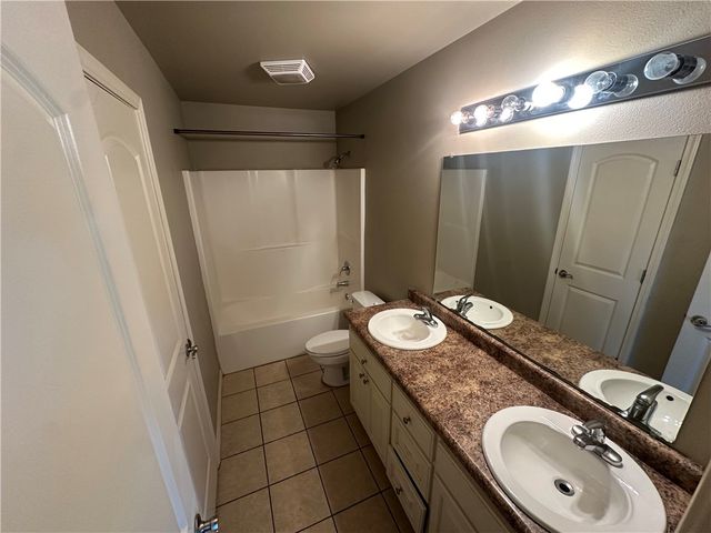 1527 E 11th Cove, Russellville, AR 72801