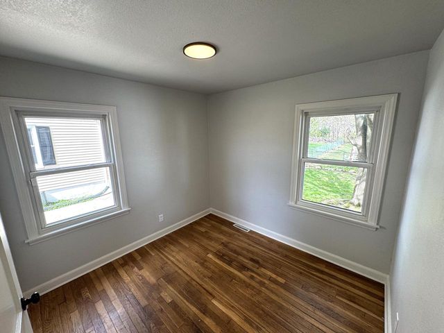 173 Walton AVENUE, Waukesha, WI 53186