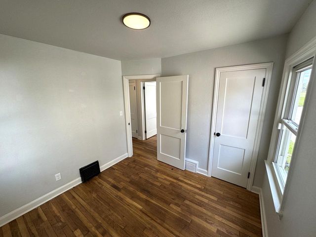 173 Walton AVENUE, Waukesha, WI 53186