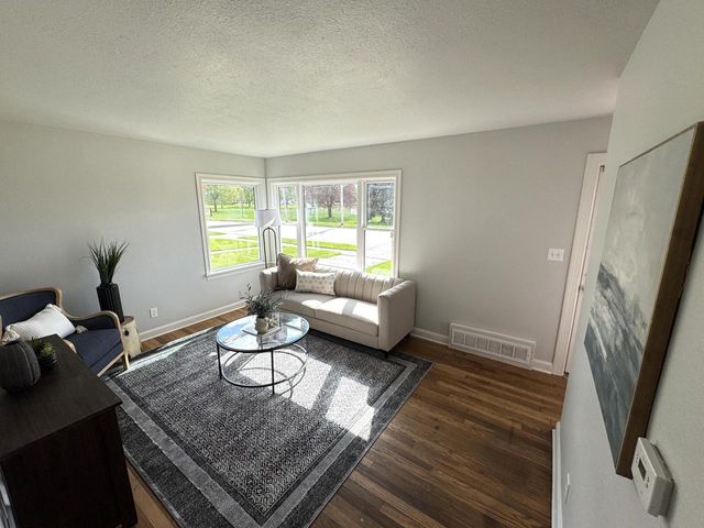 173 Walton AVENUE, Waukesha, WI 53186