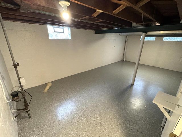 173 Walton AVENUE, Waukesha, WI 53186