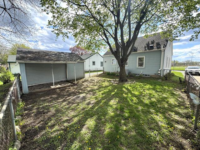 173 Walton AVENUE, Waukesha, WI 53186