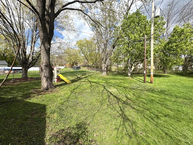 173 Walton AVENUE, Waukesha, WI 53186