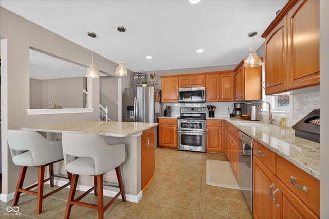 14098 Stonewood Place, Fishers, IN 46037