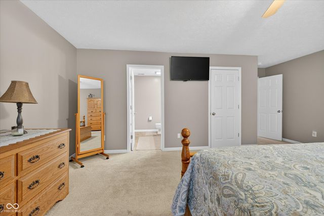 14098 Stonewood Place, Fishers, IN 46037