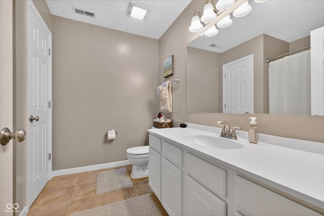 14098 Stonewood Place, Fishers, IN 46037