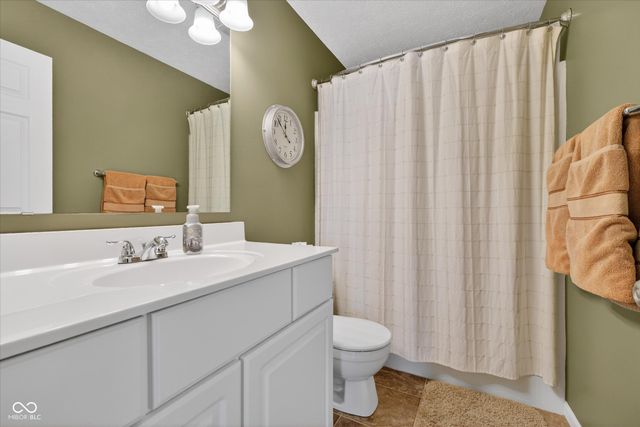 14098 Stonewood Place, Fishers, IN 46037