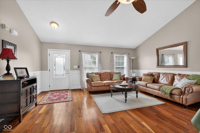 14098 Stonewood Place, Fishers, IN 46037