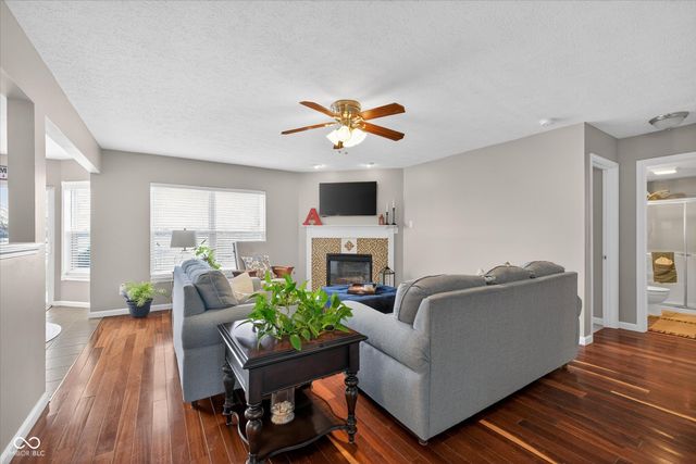 14098 Stonewood Place, Fishers, IN 46037