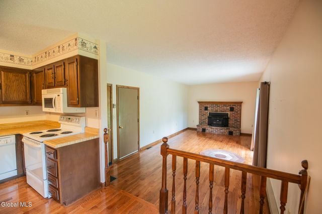 21 Helen Drive, Queensbury, NY 12804