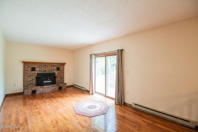 21 Helen Drive, Queensbury, NY 12804