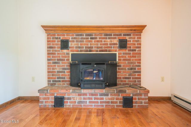 21 Helen Drive, Queensbury, NY 12804