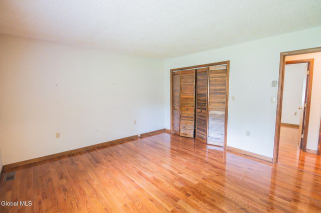21 Helen Drive, Queensbury, NY 12804