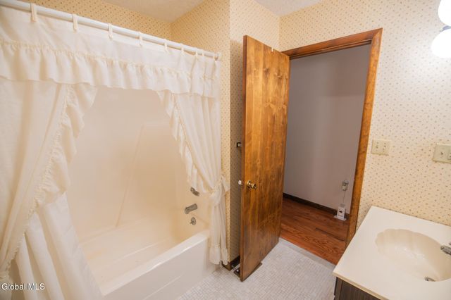 21 Helen Drive, Queensbury, NY 12804