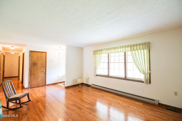 21 Helen Drive, Queensbury, NY 12804