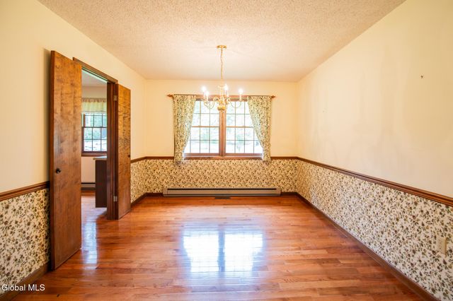 21 Helen Drive, Queensbury, NY 12804