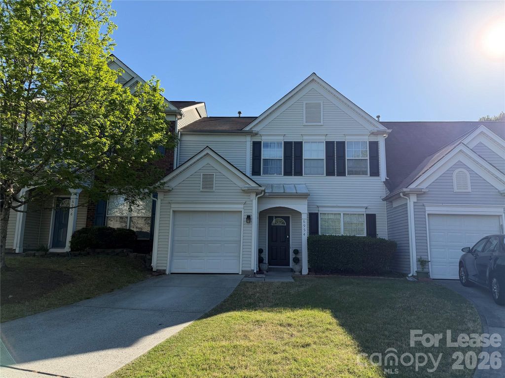 6954 Beverly Springs Drive, Charlotte, NC 28270