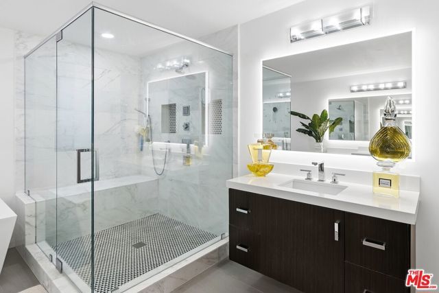 3371 Alana Drive, Sherman Oaks, CA 91403