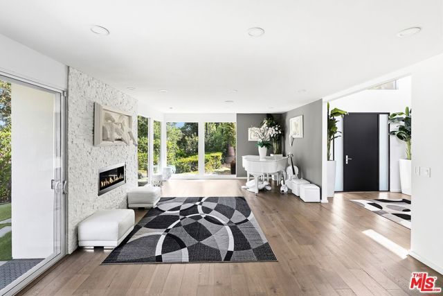 3371 Alana Drive, Sherman Oaks, CA 91403