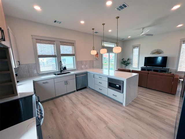 1998 Royalville Court, Crystal Beach, TX 77650