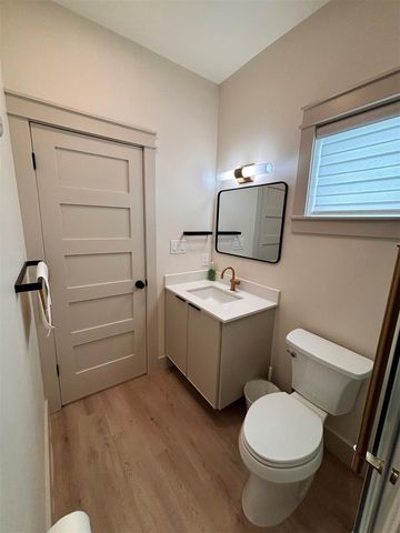1998 Royalville Court, Crystal Beach, TX 77650