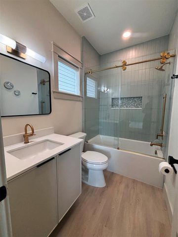 1998 Royalville Court, Crystal Beach, TX 77650