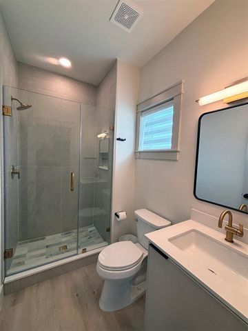 1998 Royalville Court, Crystal Beach, TX 77650