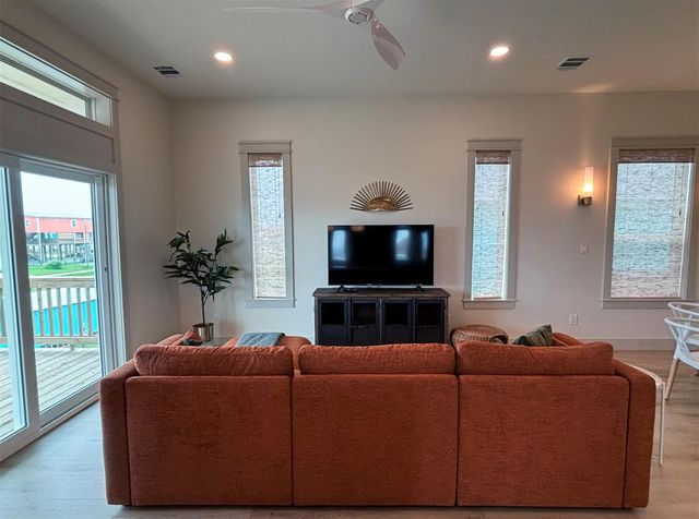 1998 Royalville Court, Crystal Beach, TX 77650