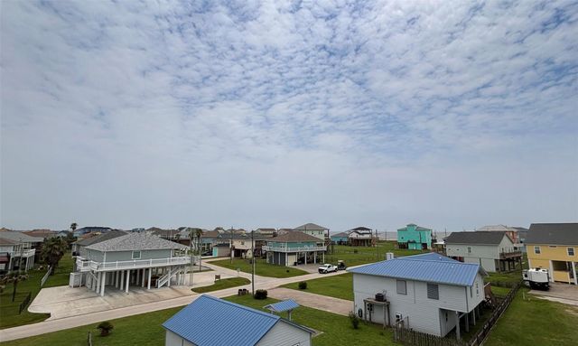 1998 Royalville Court, Crystal Beach, TX 77650