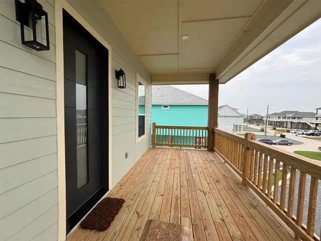 1998 Royalville Court, Crystal Beach, TX 77650
