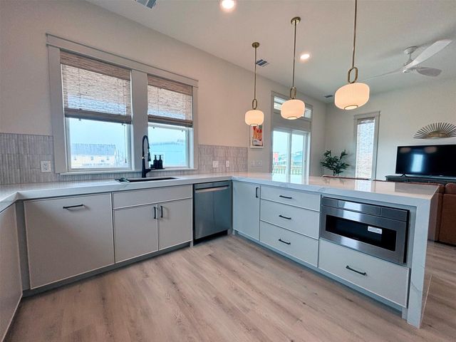 1998 Royalville Court, Crystal Beach, TX 77650