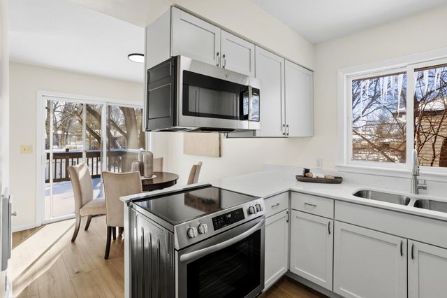 8391 Hefner Avenue S, Cottage Grove, MN 55016