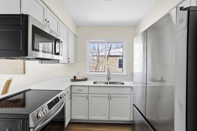 8391 Hefner Avenue S, Cottage Grove, MN 55016