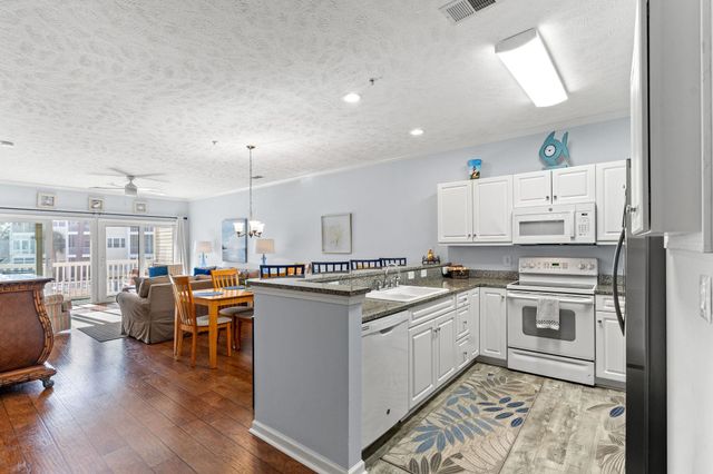 601 Hillside Dr N Apt 3823, North Myrtle Beach, SC 29582