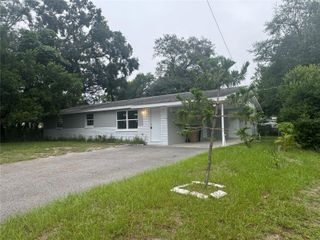 10601 N 52ND STREET, Temple Terrace, FL 33617
