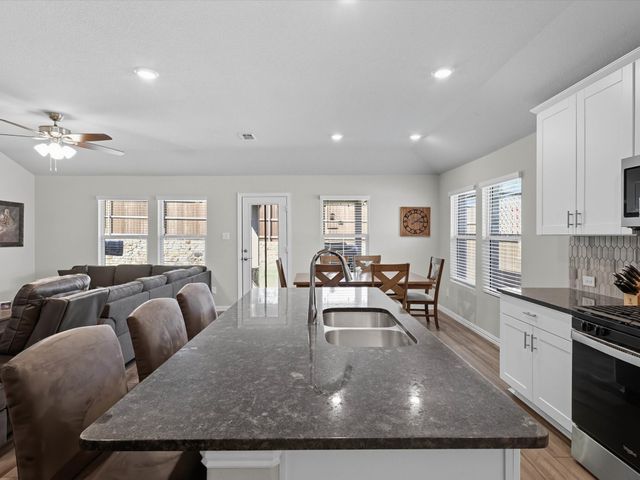 3304 Kingsgarden Road, Denton, TX 76207